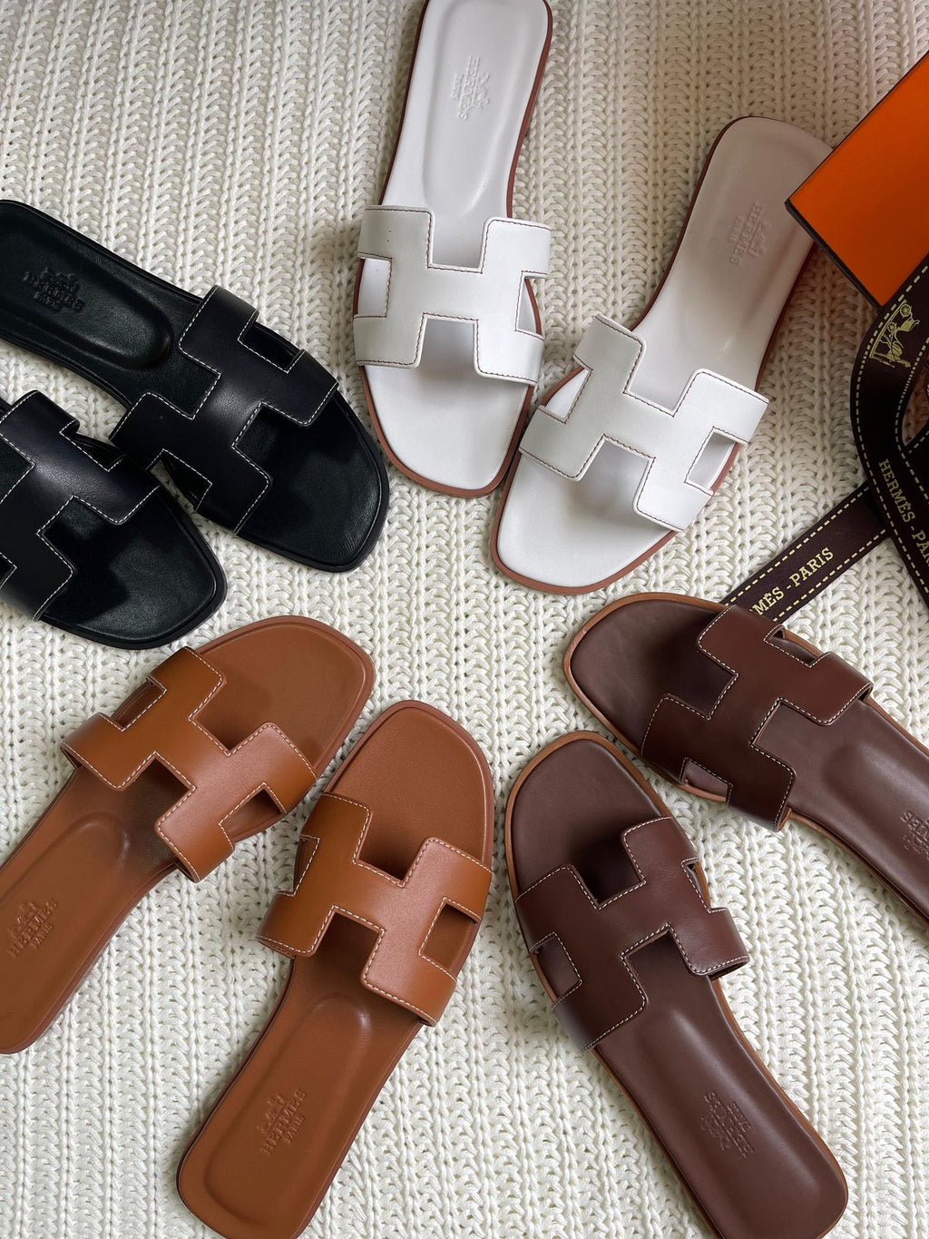 Hermes Oran Sandals - Rose